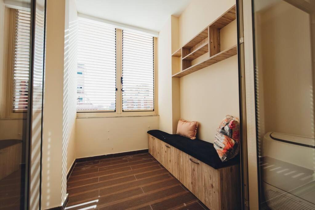 Luxury At Myslym Shyri Apartment